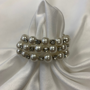 pearl with rhinestone napkin ring 