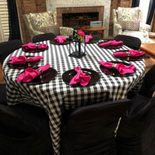 checkered table cloth 